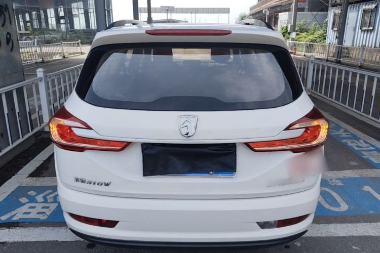 Used Baojun 310W 2017 1.5L Manual Comfort Version China VI Emission Standard Rear