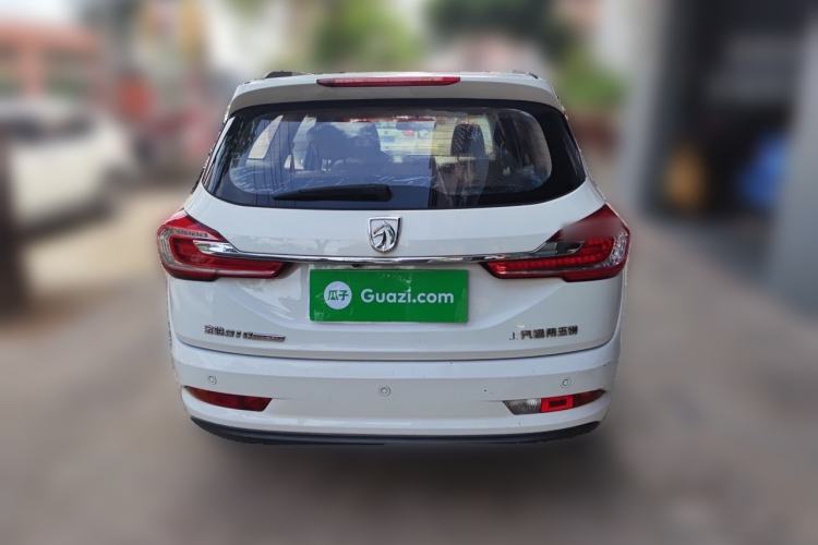 Used Baojun 310W 2017 1.5L Manual Fashion Model China V Rear