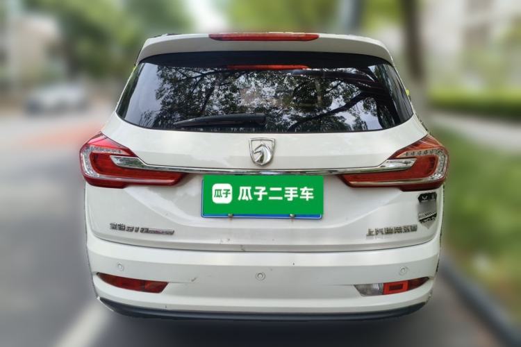Used Baojun 310W 2017 1.5L Manual Fashion Model China V Rear