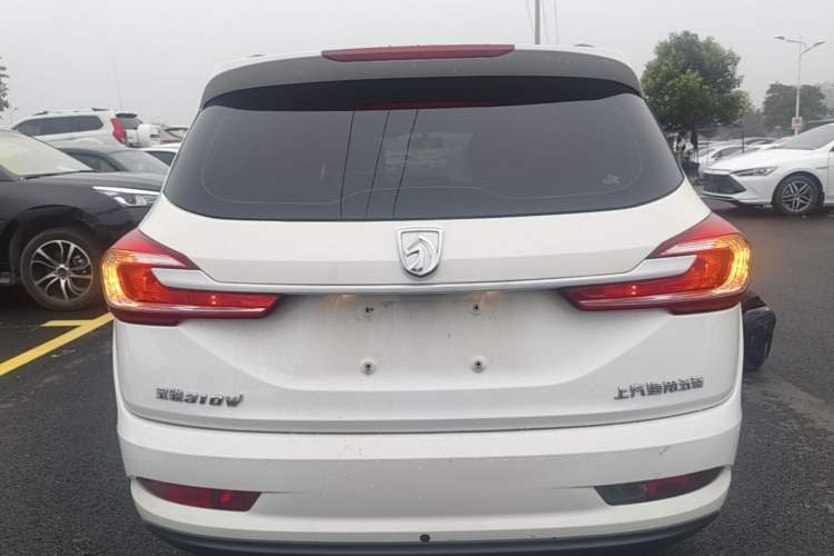Used Baojun 310W 2017 1.5L Manual Comfort Version China V Rear