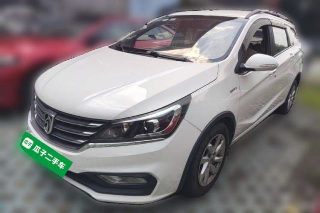Baojun 310W 2017 1.5L Manual Fashion Model China V usado