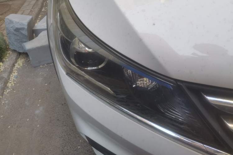 Used Baojun 310W 2017 1.5L Manual Comfort Version China VI Emission Standard Right Front Headlight
