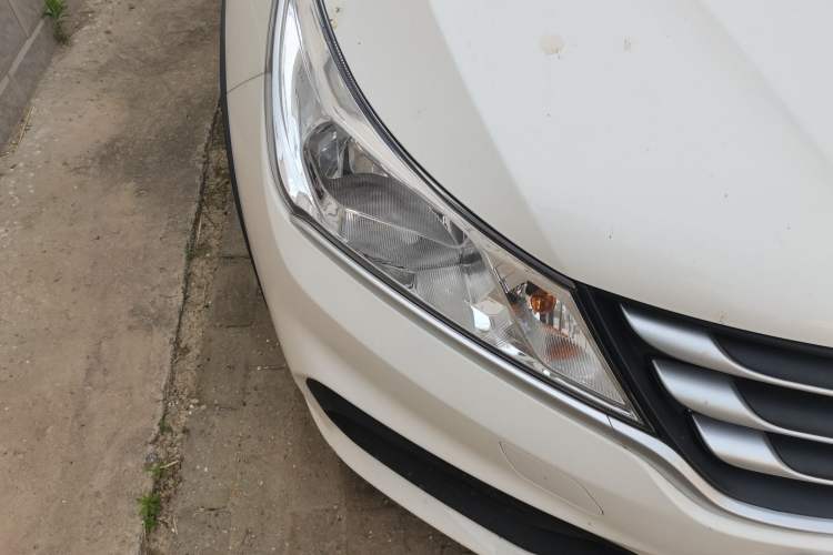 Used Baojun 310W 2017 1.2L Manual Value Edition China V Right Front Headlight