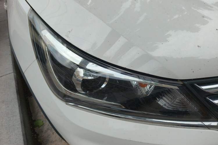Used Baojun 310W 2017 1.5L Manual Comfort Version China V Right Front Headlight
