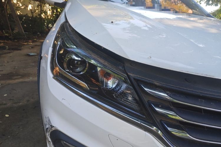 Used Baojun 310W 2017 1.5L Manual Fashion Edition China VI Right Front Headlight