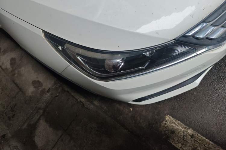Used Baojun 310W 2017 1.5L Manual Comfort Version China V Right Front Headlight
