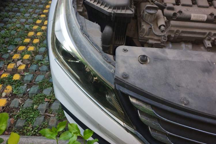 Used Baojun 310W 2017 1.5L Manual Comfort Version China VI Emission Standard Right Front Headlight