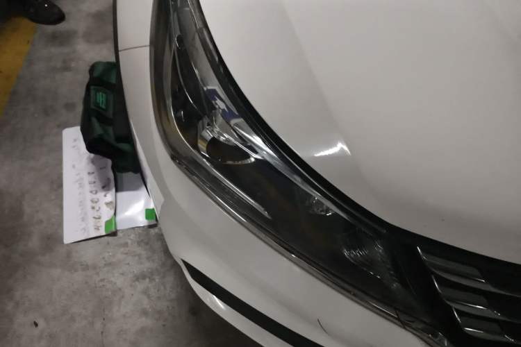 Used Baojun 310W 2017 1.5L Manual Fashion Model China V Right Front Headlight