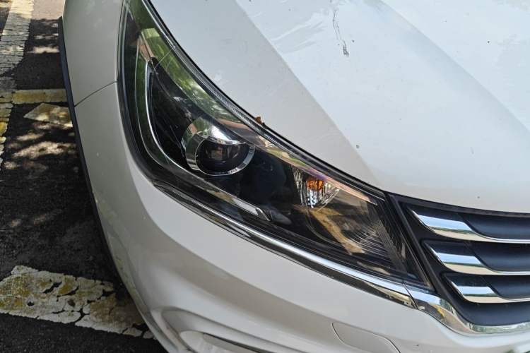 Used Baojun 310W 2017 1.5L Manual Fashion Edition China VI Right Front Headlight
