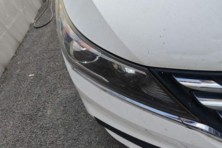Used Baojun 310W 2017 1.5L Manual Comfort Version China V Right Front Headlight