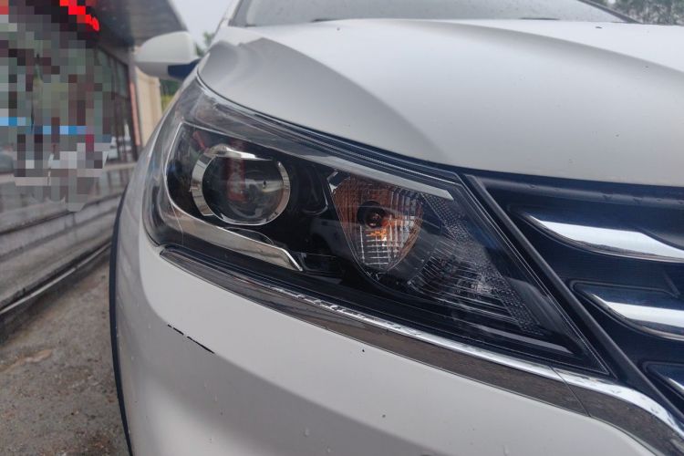 Used Baojun 310W 2017 1.5L Manual Comfort Version China V Right Front Headlight