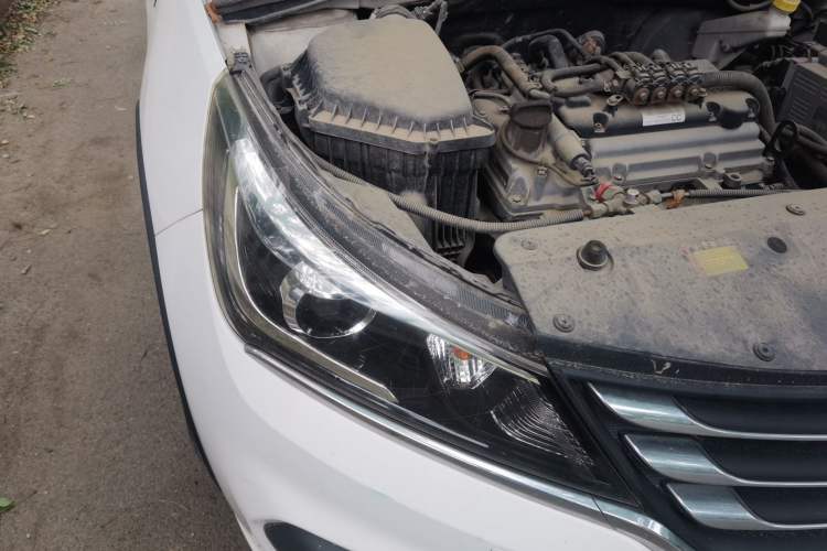 Used Baojun 310W 2017 1.5L Manual Fashion Edition China VI Right Front Headlight