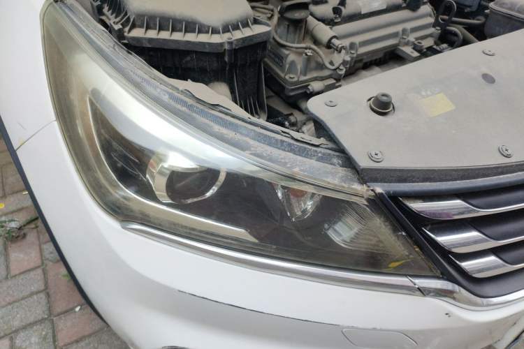Used Baojun 310W 2017 1.5L Manual Fashion Model China V Right Front Headlight