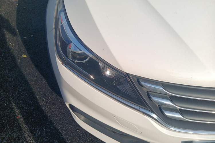 Used Baojun 310W 2017 1.5L Manual Comfort Version China VI Emission Standard Right Front Headlight