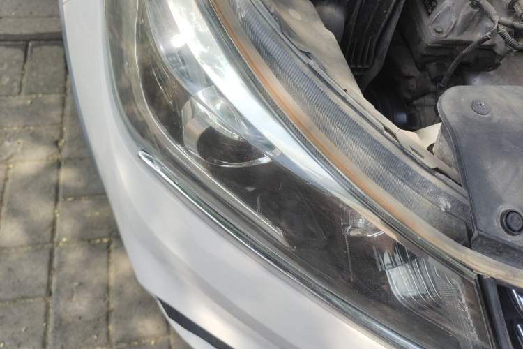 Used Baojun 310W 2017 1.5L Manual Fashion Edition China VI Right Front Headlight