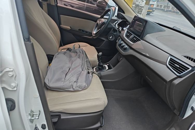 Used Baojun 310W 2017 1.5L Manual Comfort Version China V Right Front Seat