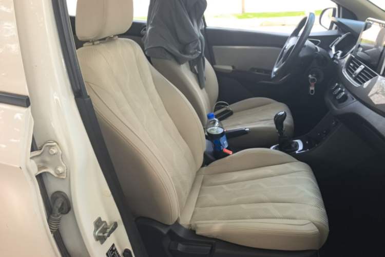 Used Baojun 310W 2017 1.5L Manual Comfort Version China V Right Front Seat