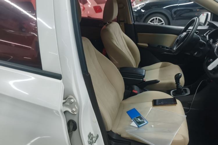 Used Baojun 310W 2017 1.5L Manual Comfort Version China V Right Front Seat