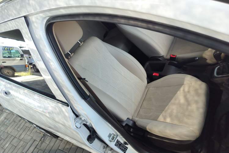 Used Baojun 310W 2017 1.5L Manual Comfort Version China V Right Front Seat