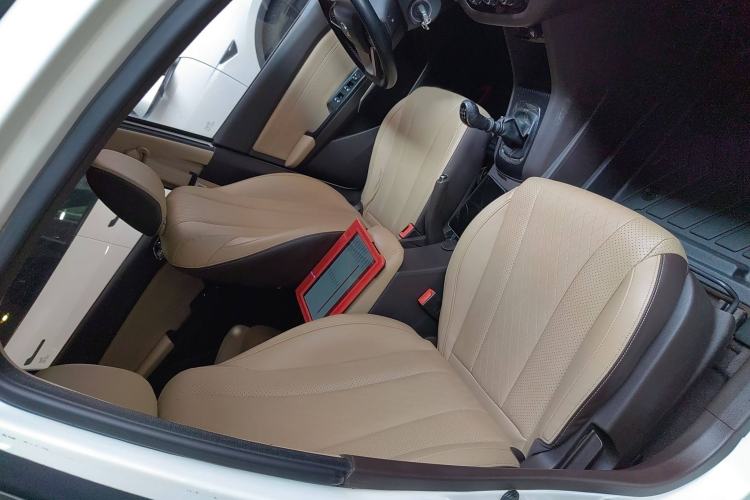 Used Baojun 310W 2017 1.5L Manual Fashion Edition China VI Right Front Seat