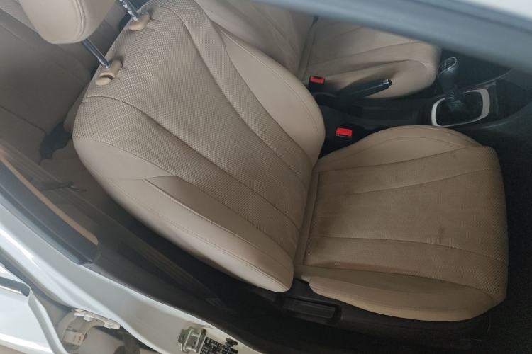 Used Baojun 310W 2017 1.5L Manual Comfort Version China VI Emission Standard Right Front Seat