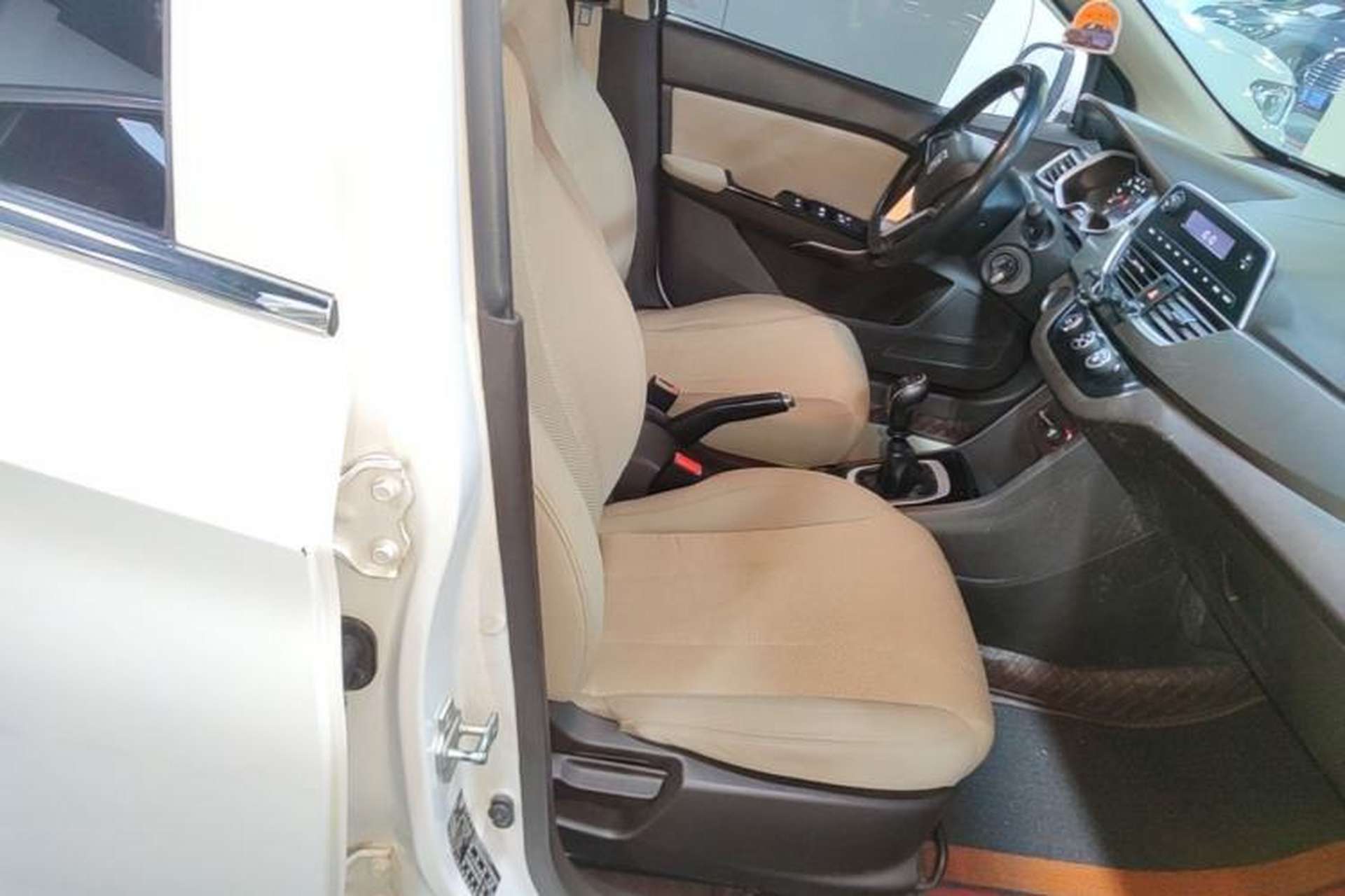 Used Baojun 310W 2017 1.5L Manual Comfort Version China V Right Front Seat