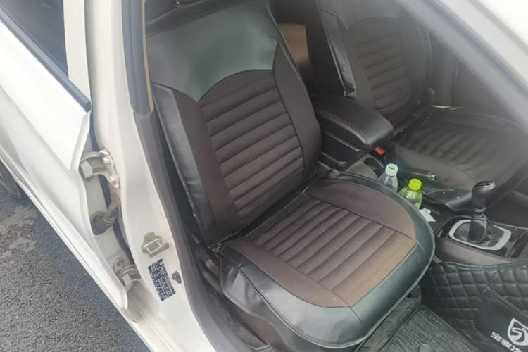 Used Baojun 310W 2017 1.5L Manual Comfort Version China V Right Front Seat