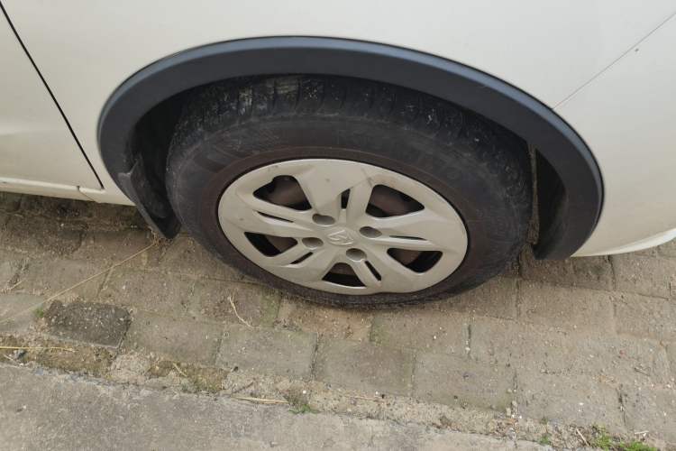 Used Baojun 310W 2017 1.2L Manual Value Edition China V Right Front Wheel Hub