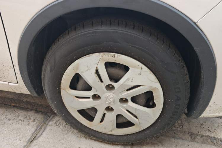 Used Baojun 310W 2017 1.5L Manual Comfort Version China V Right Front Wheel Hub