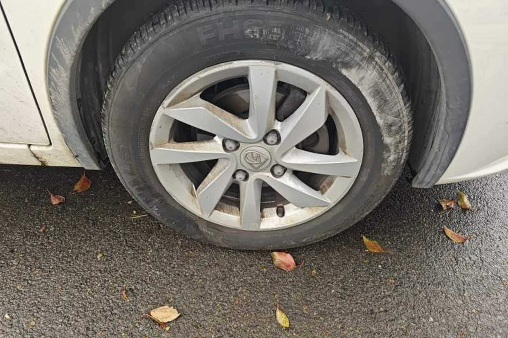 Used Baojun 310W 2017 1.5L Manual Fashion Edition China VI Right Front Wheel Hub