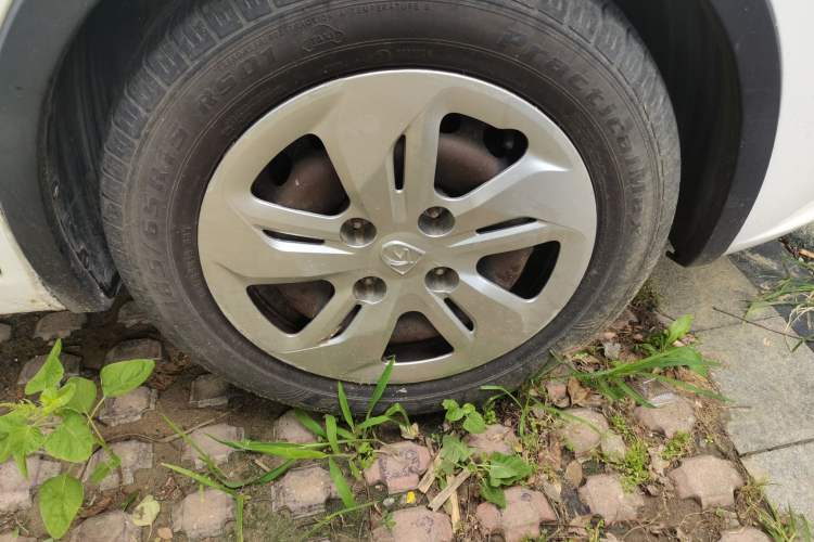 Used Baojun 310W 2017 1.5L Manual Comfort Version China V Right Front Wheel Hub