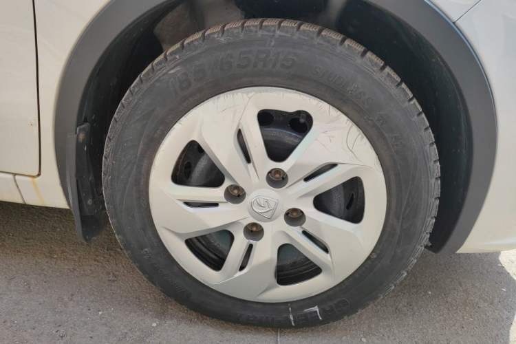 Used Baojun 310W 2017 1.5L Manual Comfort Version China V Right Front Wheel Hub
