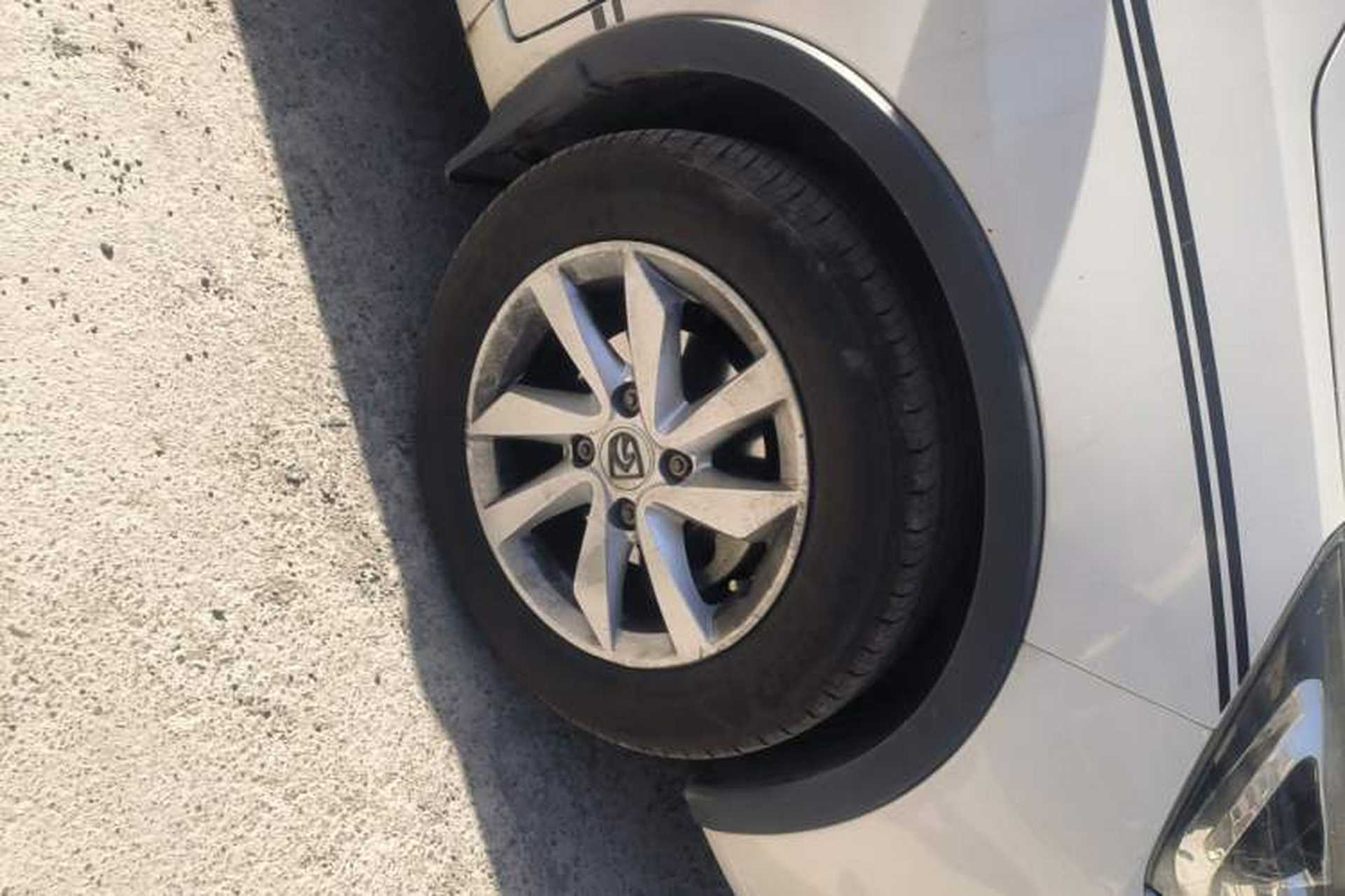 Used Baojun 310W 2017 1.5L Manual Comfort Version China V Right Front Wheel Hub