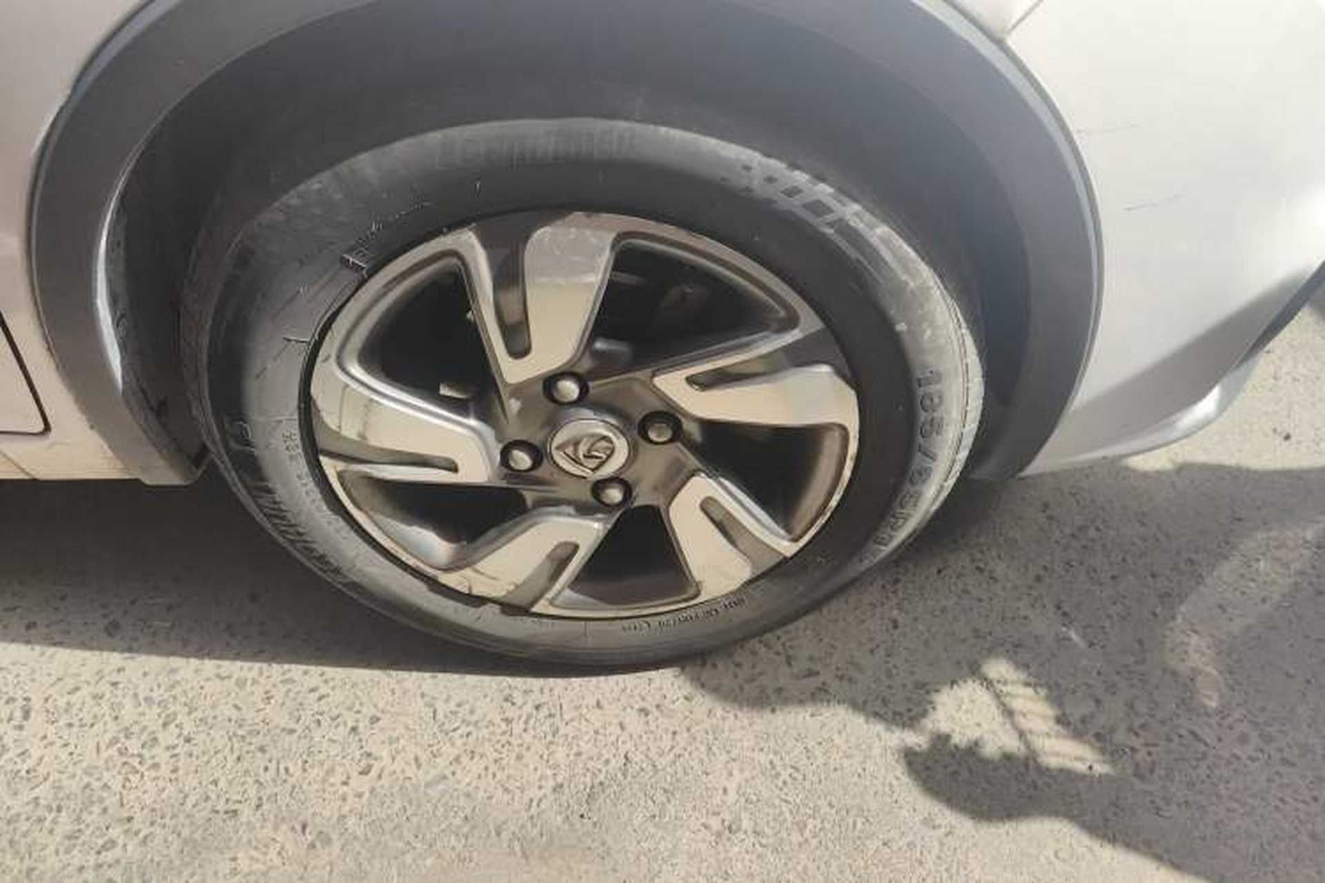 Used Baojun 310W 2017 1.5L Manual Luxury Edition China V Right Front Wheel Hub