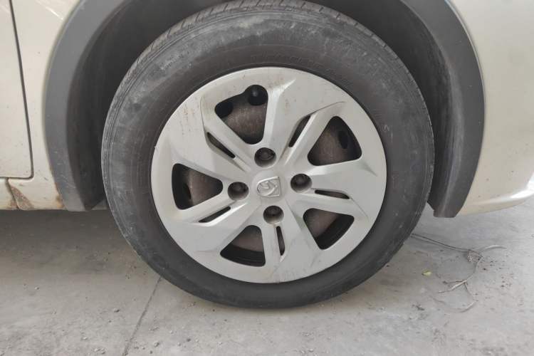 Used Baojun 310W 2017 1.5L Manual Comfort Version China V Right Front Wheel Hub