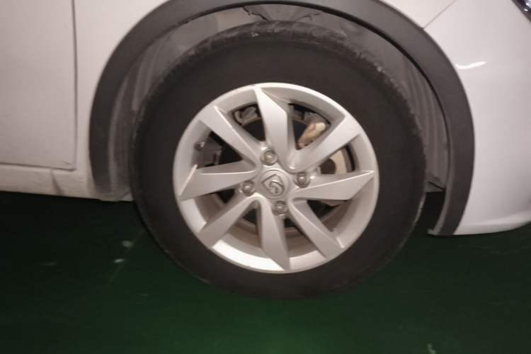 Used Baojun 310W 2017 1.5L Manual Comfort Version China V Right Front Wheel Hub