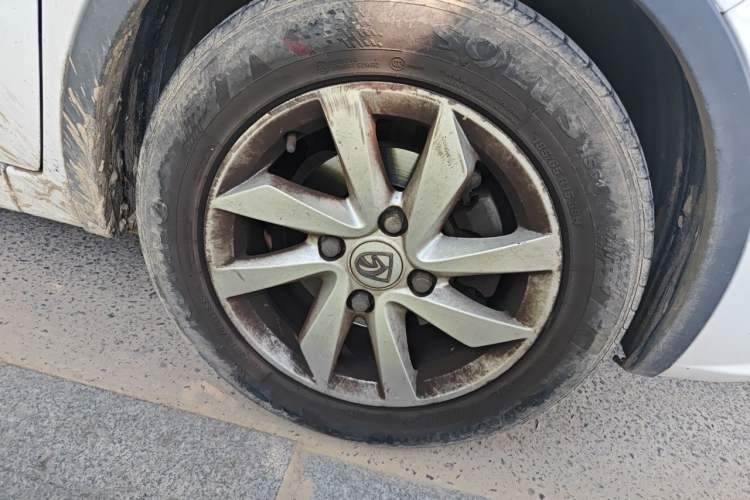 Used Baojun 310W 2017 1.5L Manual Comfort Version China V Right Front Wheel Hub