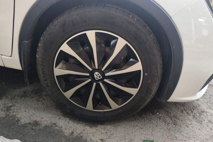 Used Baojun 310W 2017 1.5L Manual Comfort Version China V Right Front Wheel Hub