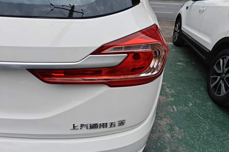 Used Baojun 310W 2017 1.5L Manual Comfort Version China V Right Rear Taillight