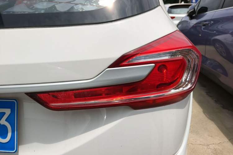 Used Baojun 310W 2017 1.5L Manual Comfort Version China VI Emission Standard Right Rear Taillight