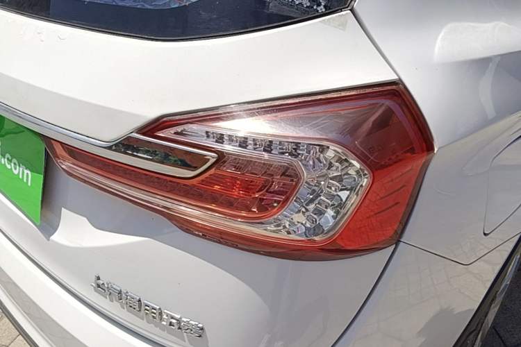 Used Baojun 310W 2017 1.5L Manual Fashion Model China V Right Rear Taillight