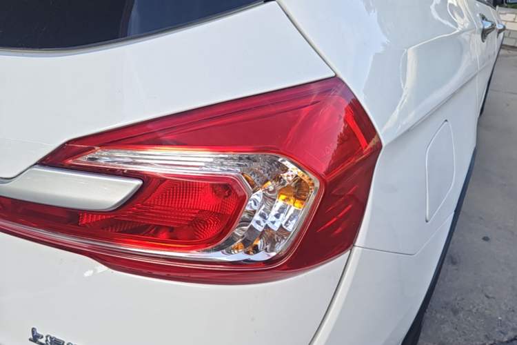 Used Baojun 310W 2017 1.2L Manual Value Edition China V Right Rear Taillight