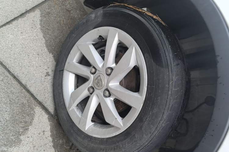 Used Baojun 310W 2017 1.5L Manual Fashion Model China V Right Rear Wheel Hub