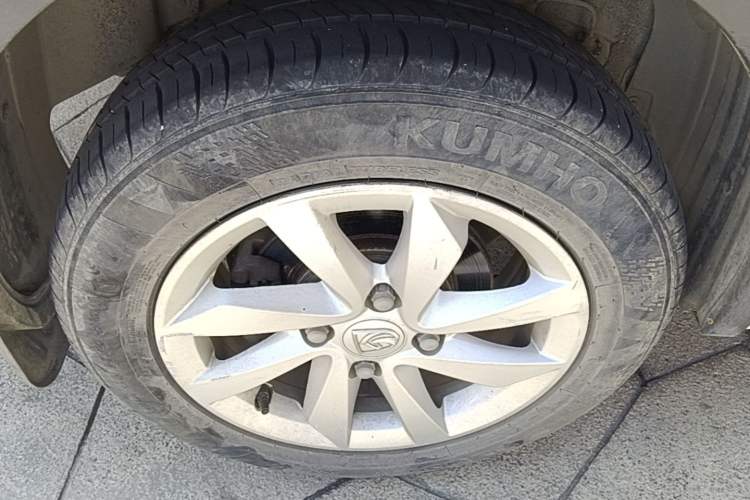 Used Baojun 310W 2017 1.5L Manual Fashion Model China V Right Rear Wheel Hub