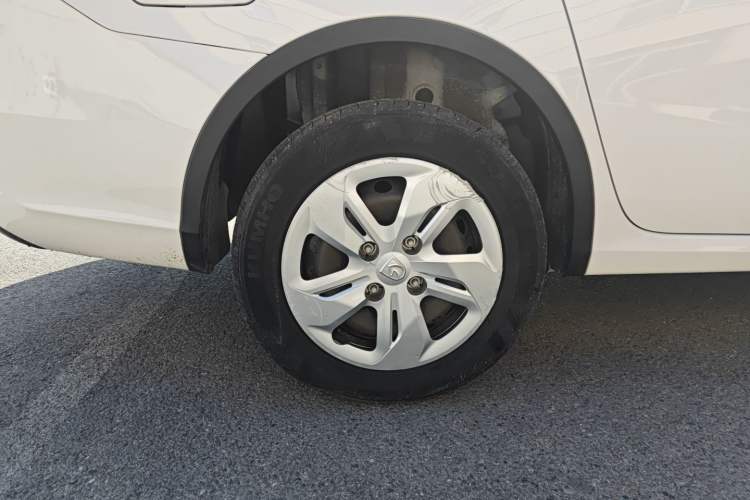 Used Baojun 310W 2017 1.5L Manual Comfort Version China V Right Rear Wheel Hub
