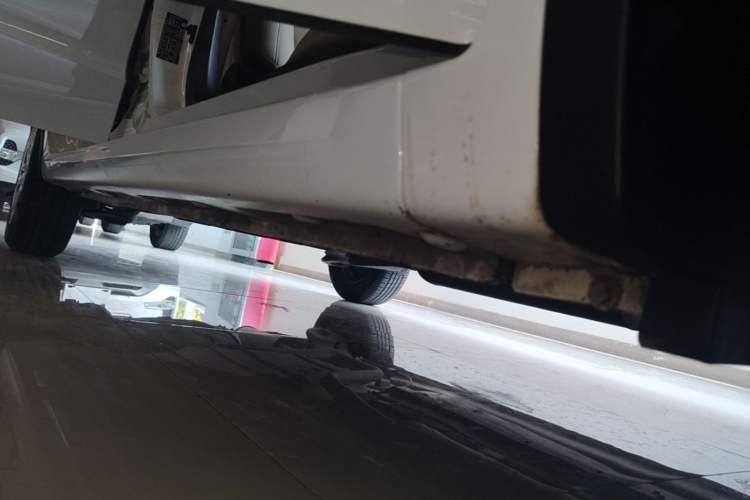 Used Baojun 310W 2017 1.5L Manual Comfort Version China V Right Side Sill