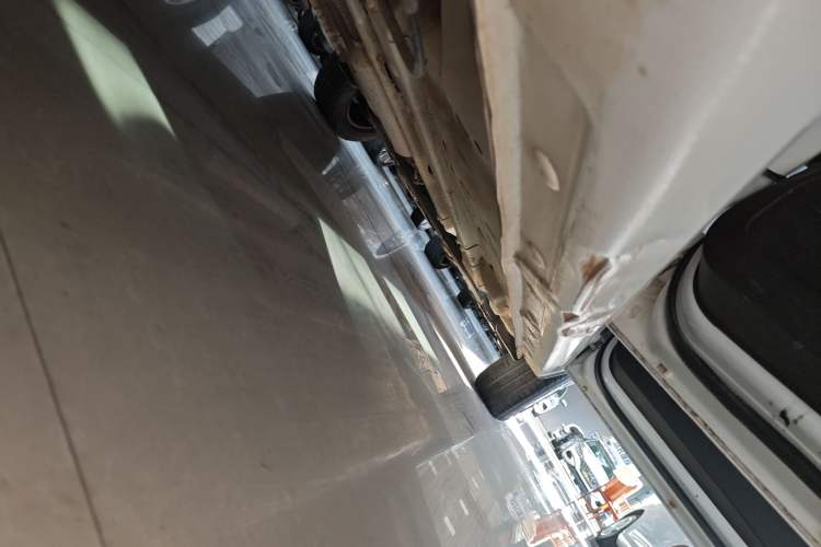 Used Baojun 310W 2017 1.5L Manual Comfort Version China VI Emission Standard Right Side Sill