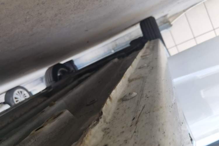 Used Baojun 310W 2017 1.5L Manual Fashion Model China V Right Side Sill