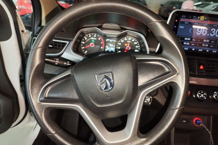 Used Baojun 310W 2017 1.5L Manual Comfort Version China V Steering Wheel
