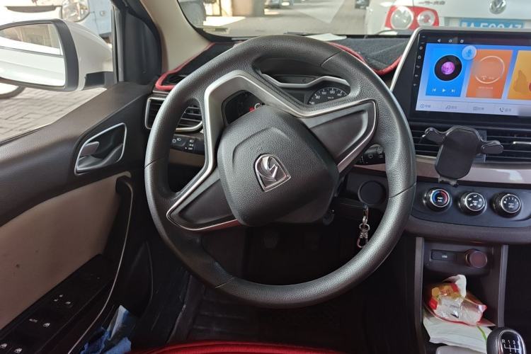 Used Baojun 310W 2017 1.5L Manual Comfort Version China VI Emission Standard Steering Wheel